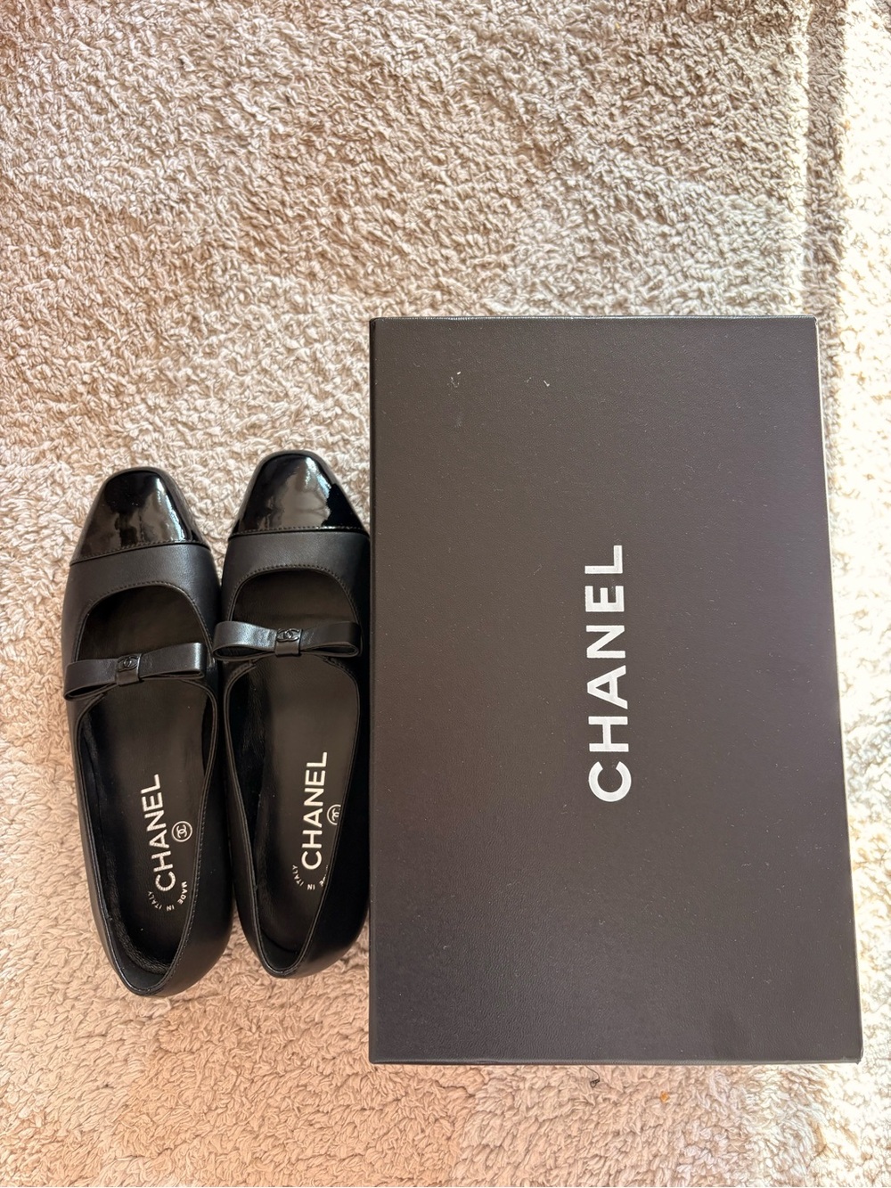 Authentic CHANEL Black Patent Cap-Toe Bow Ballet Flats - Asia Exclusive FW 25 - Picture 5 of 6